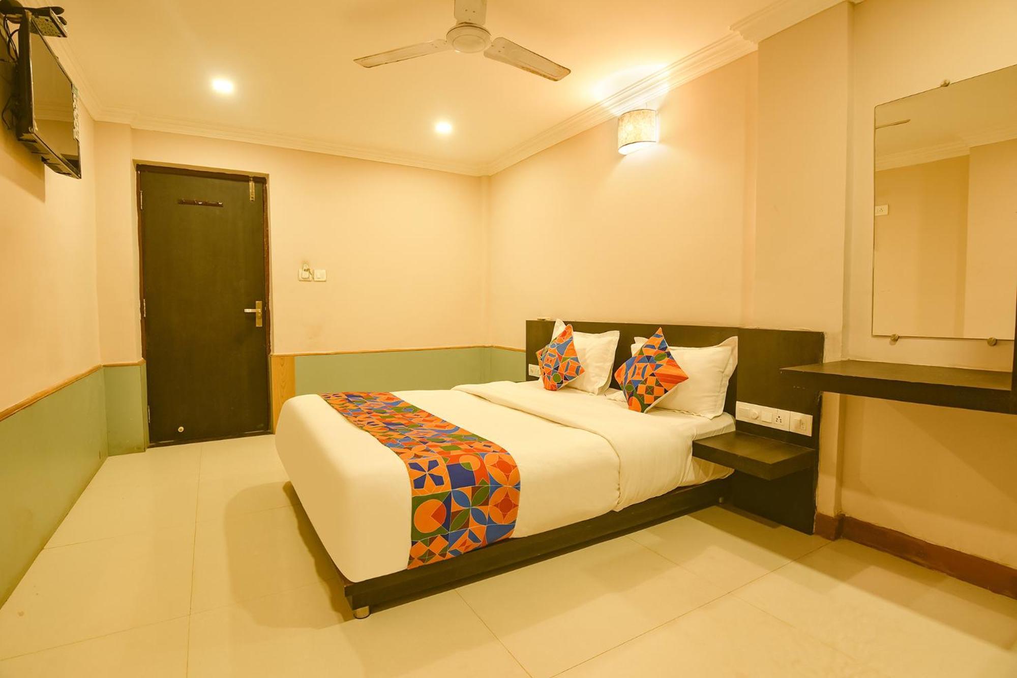 Fabexpress Raj Imperial By Rivasa Hotel Calangute Exterior photo